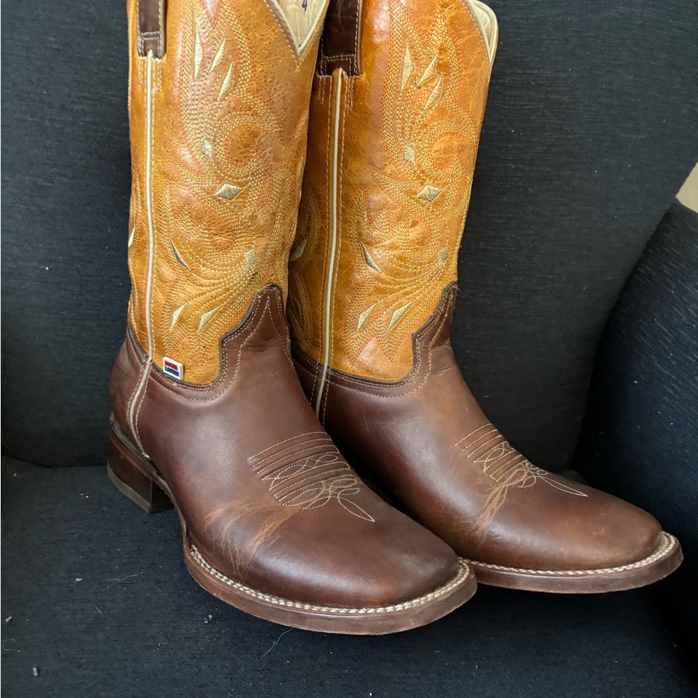Rockin’ Leather Brown and Tan Cowboy Boots with Western Stitching Women’s
